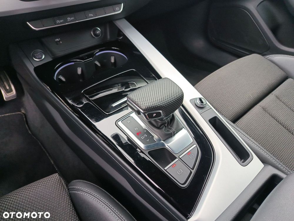 Audi A4 Limousine 35 TFSI mHEV S Line S tronic - 27