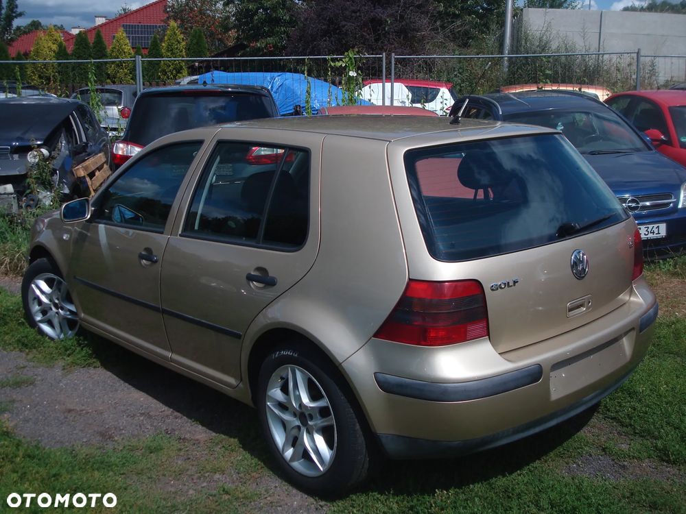 Volkswagen Golf - 14