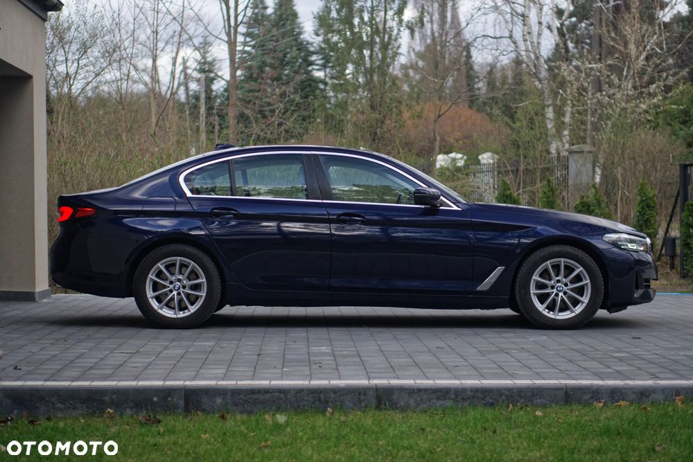 BMW Seria 5 520d xDrive - 8