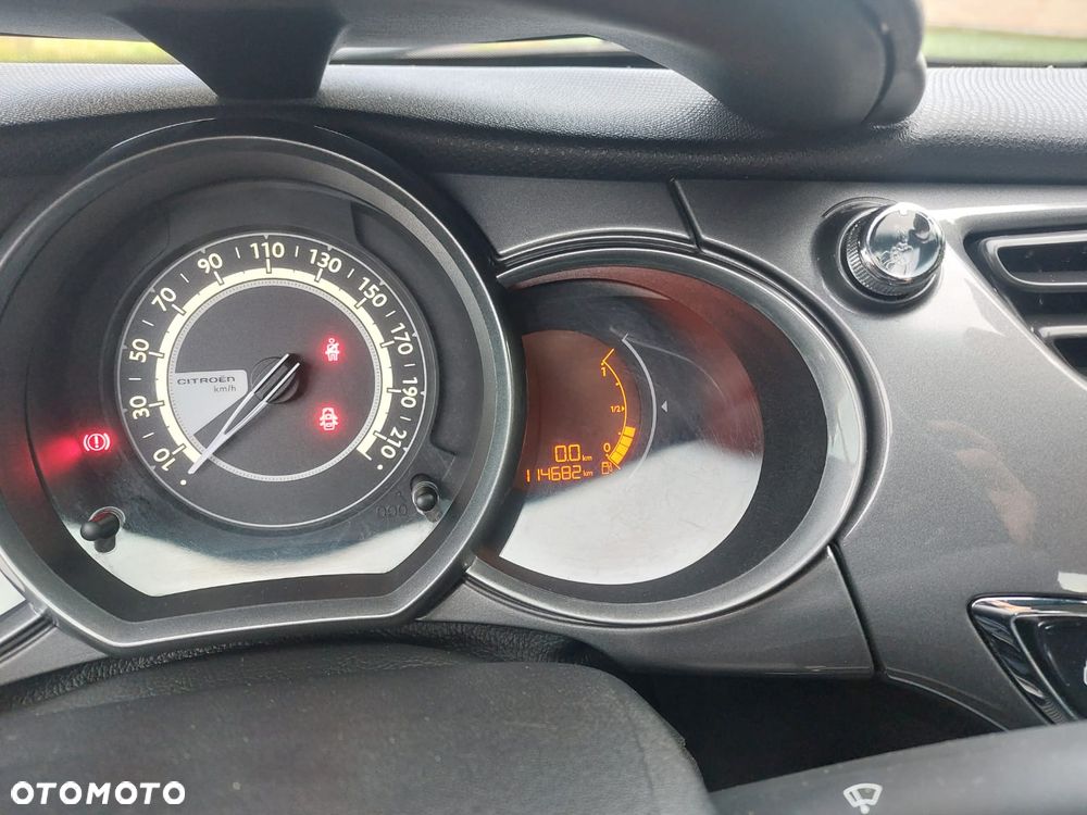 Citroën C3 1.2 PureTech Exclusive - 17