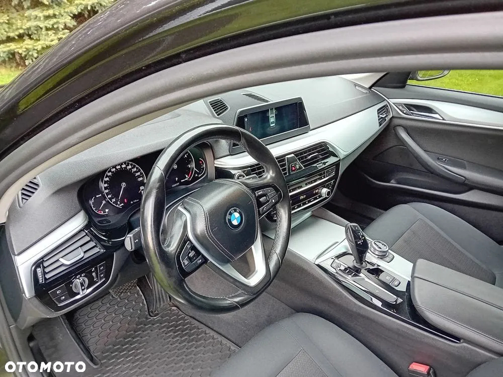 BMW Seria 5 520d Efficient Dynamics - 9
