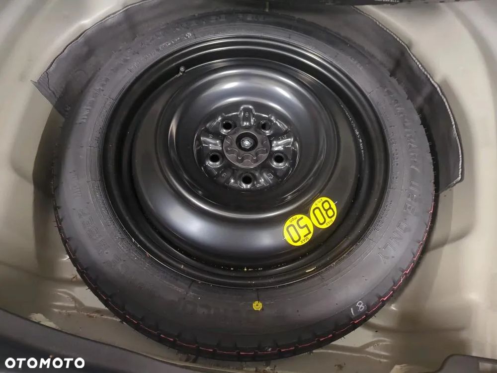 Toyota Camry 2.5 Hybrid Comfort CVT - 17