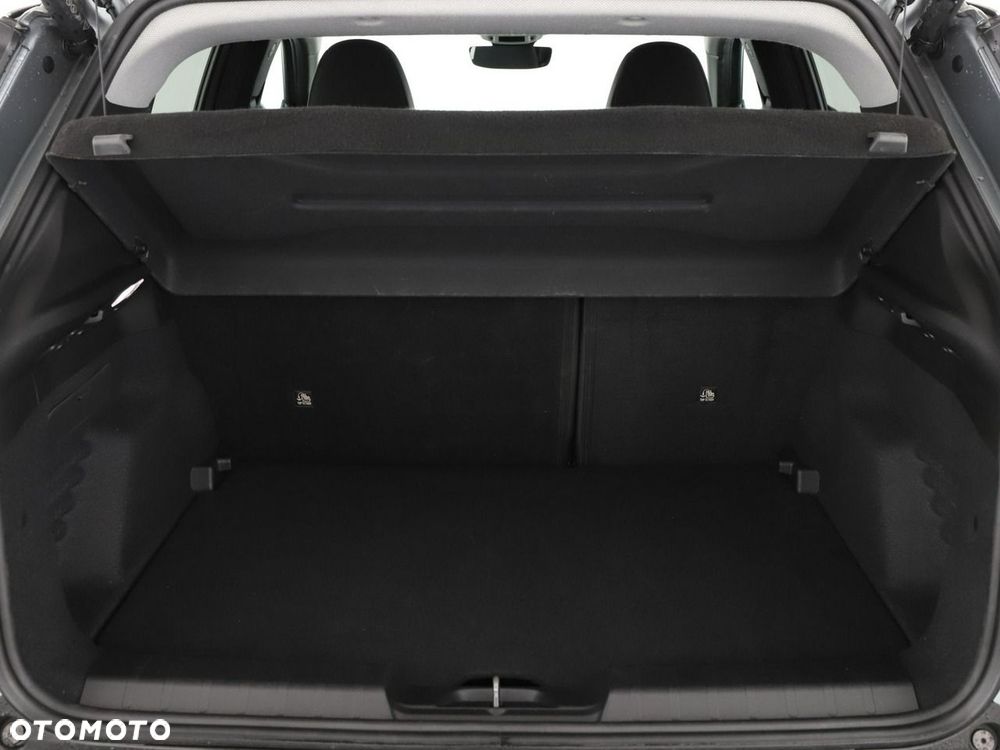 Jeep Avenger Summit - 21