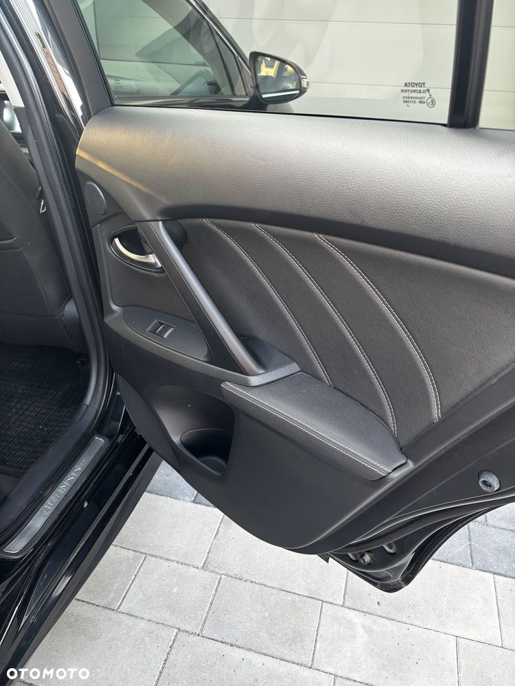 Toyota Avensis 2.0 Prestige MS - 9