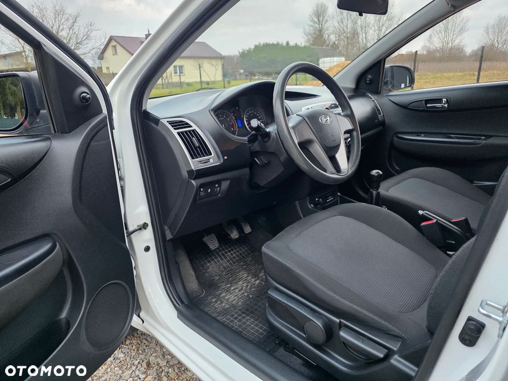 Hyundai i20 1.25 Classic + - 8