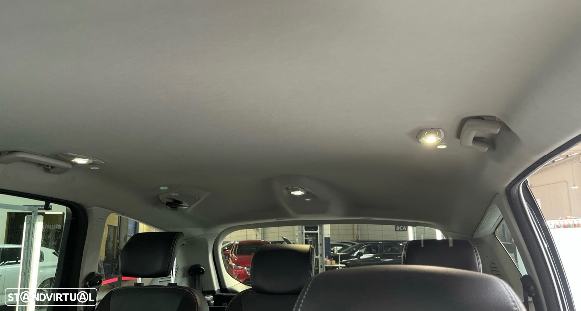 Ford S-Max 2.0 TDCi Titanium 7L - 14