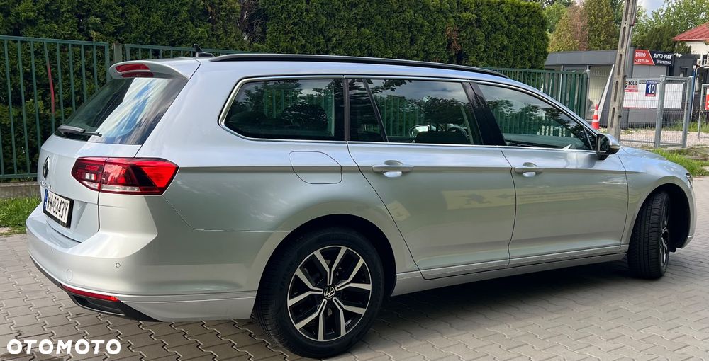 Volkswagen Passat Variant 1.5 TSI EVO Business DSG - 4