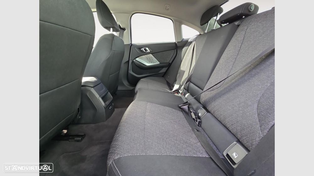 BMW 216 Gran Coupé - 14