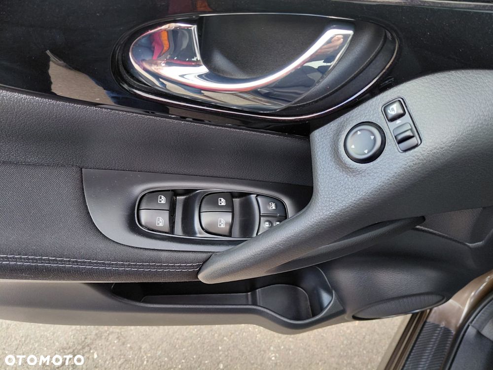 Nissan Qashqai - 9