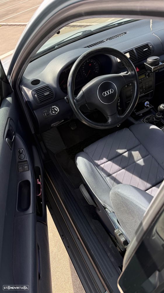 Audi A3 1.6 Sport - 16