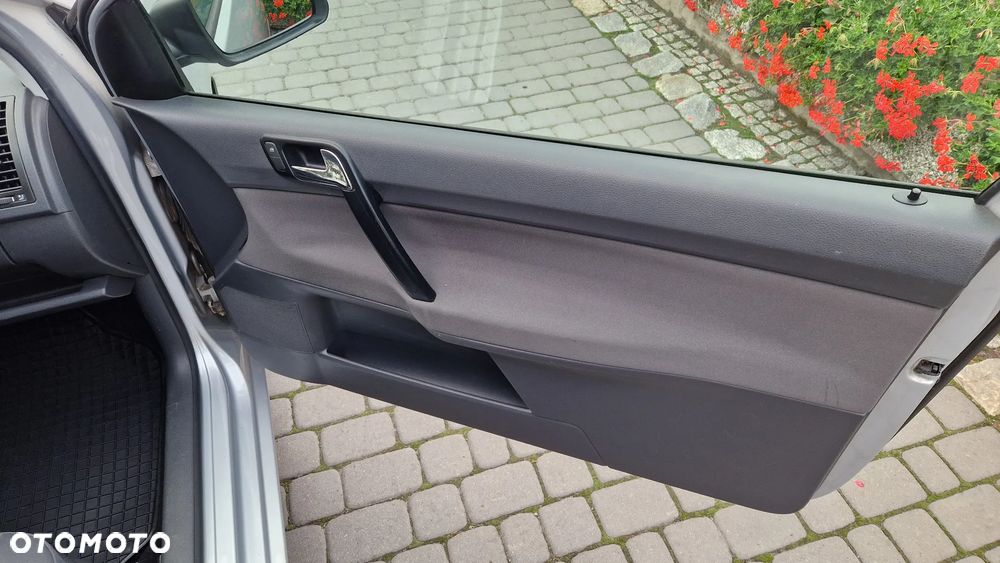 Volkswagen Polo - 13