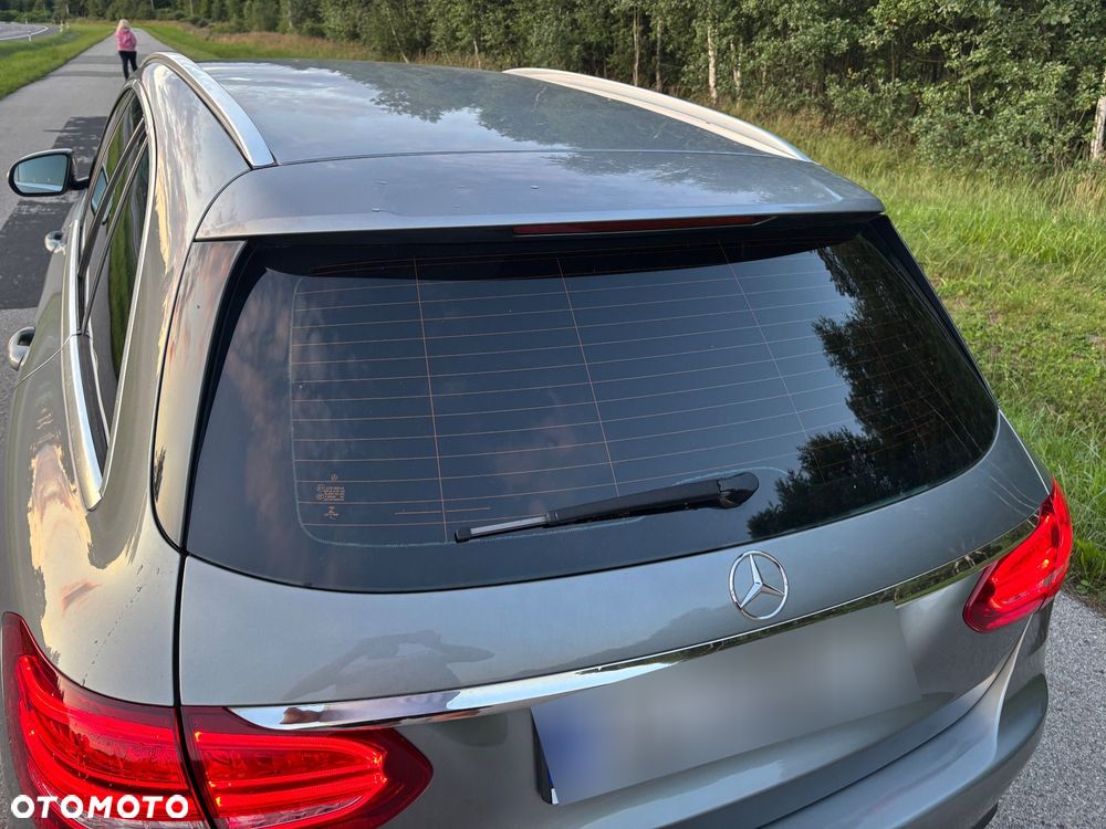 Mercedes-Benz Klasa C 180 7G-TRONIC Exclusive - 33