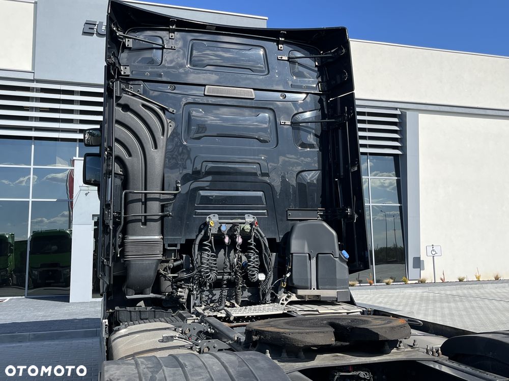 Renault T480 - 8