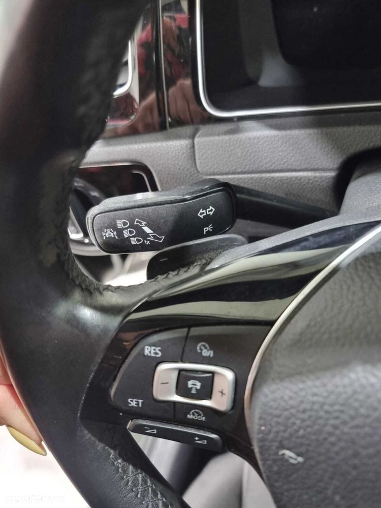 Volkswagen Golf - 29