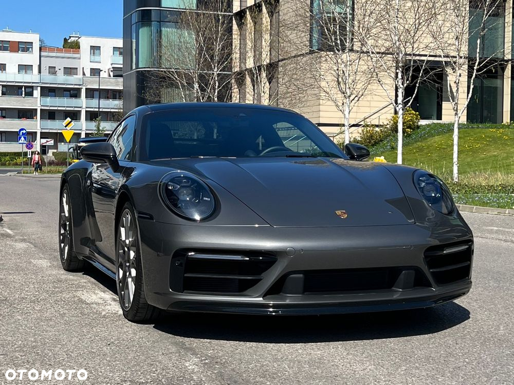 Porsche 911 Carrera 4S - 3