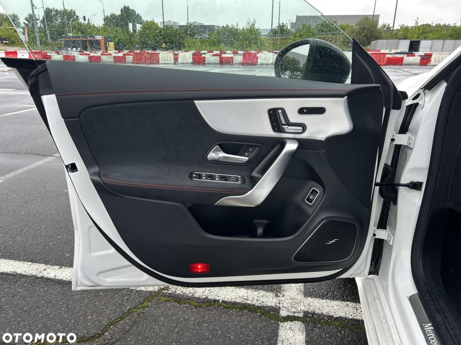 Mercedes-Benz CLA - 10