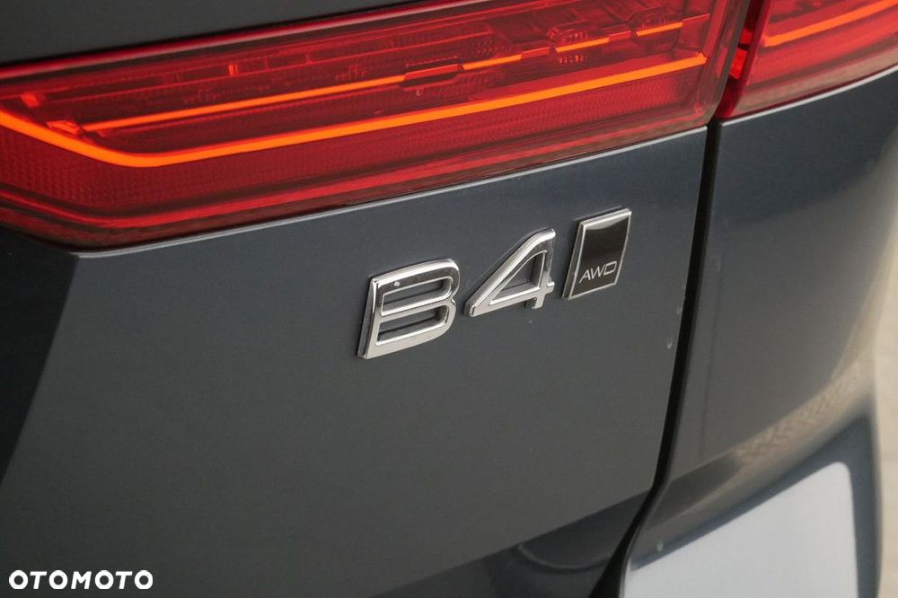 Volvo XC 60 - 30