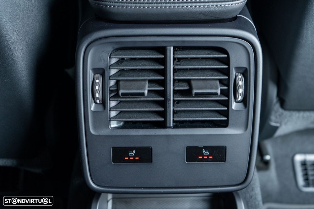 Porsche Taycan Cross Turismo Turbo - 36