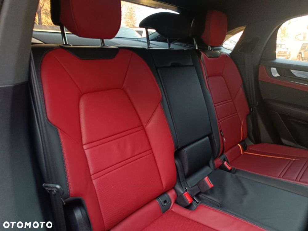 Porsche Cayenne - 25
