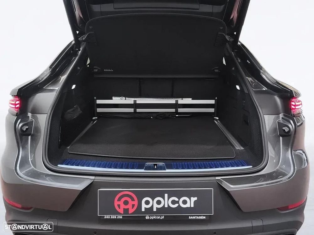 Porsche Cayenne Coupé E-Hybrid - 8