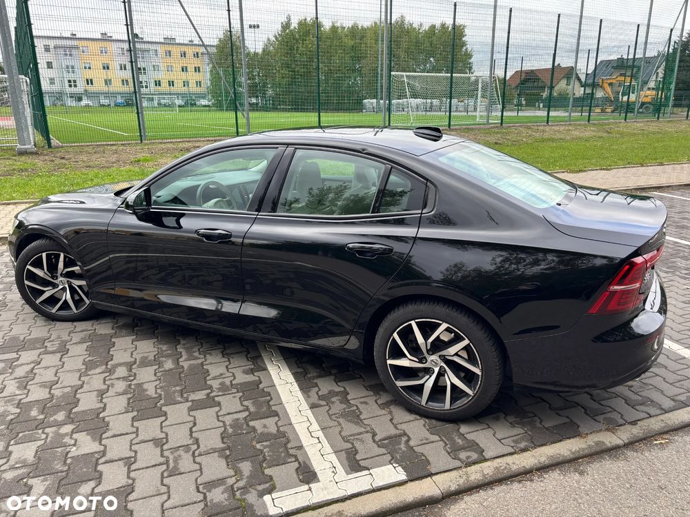 Volvo S60 T6 AWD Momentum Pro - 4