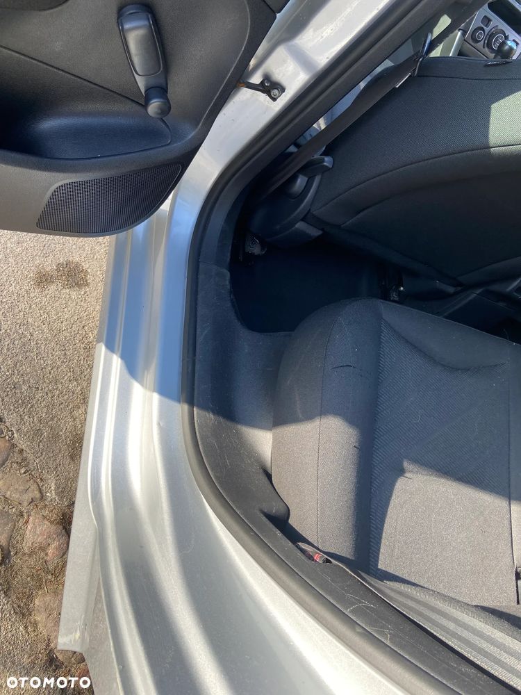 Peugeot 308 1.6 HDi Trendy Navtech - 4