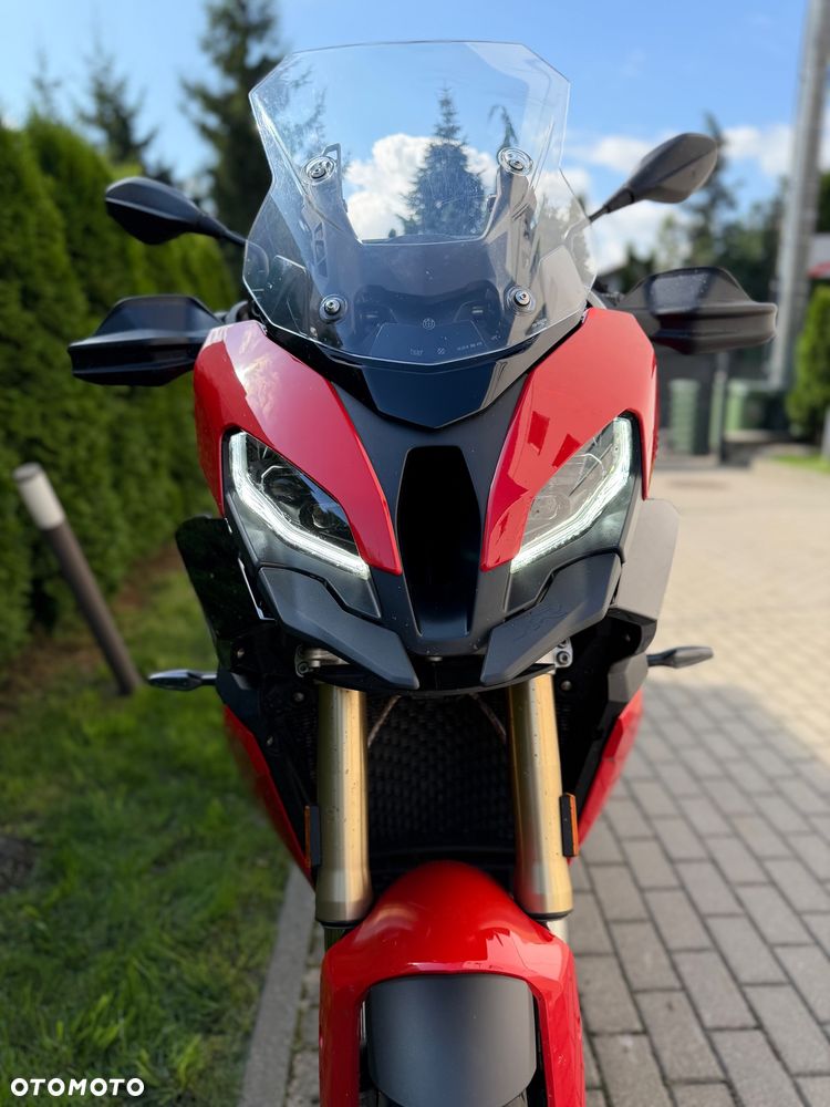 BMW XR - 10