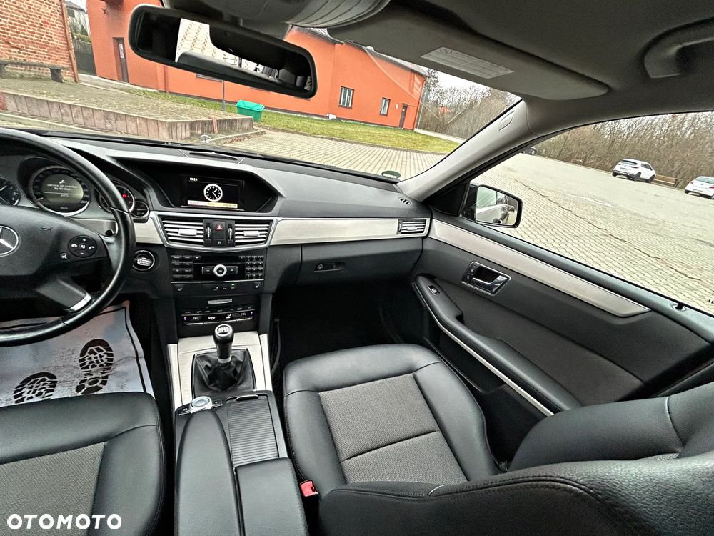 Mercedes-Benz Klasa E - 19