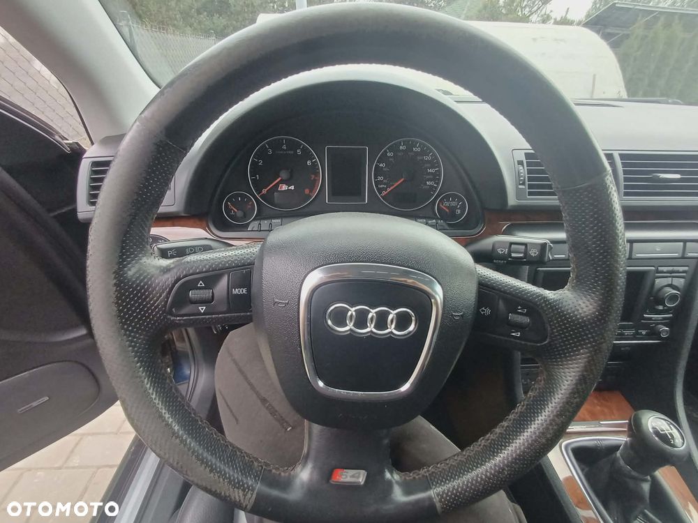 Audi A4 Limousine 2.0 T FSI - 16