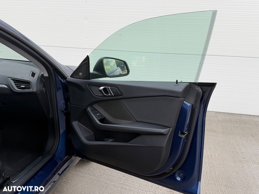 BMW Seria 2 218i Aut. - 30