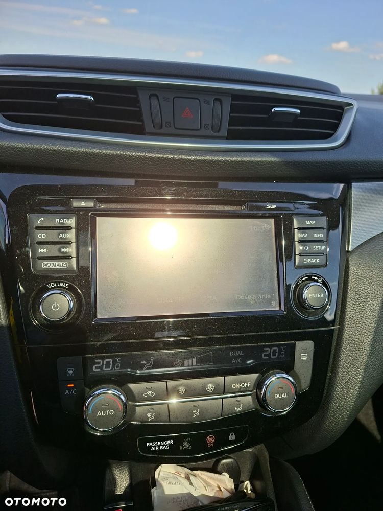 Nissan Qashqai 1.5 dCi N-Connecta - 9
