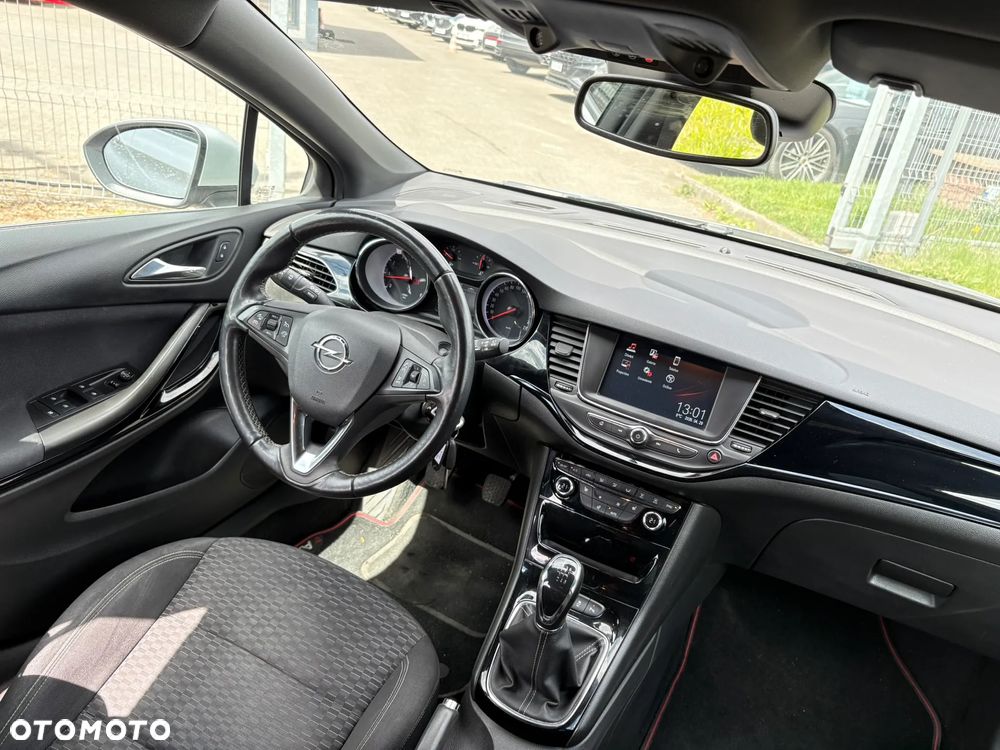 Opel Astra 1.4 T Dynamic - 24