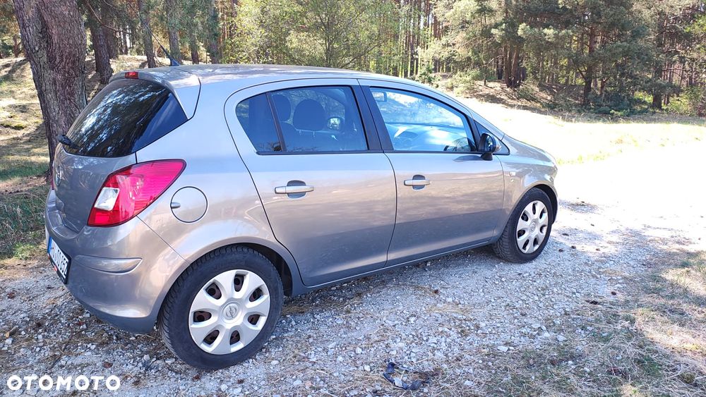 Opel Corsa 1.4 16V Innovation 110 Jahre - 6