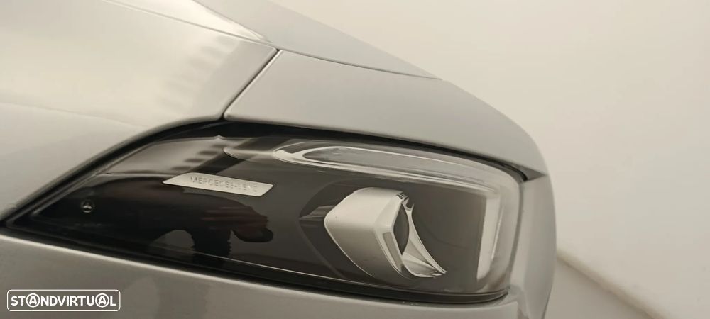 Mercedes-Benz A 180 Limousine d Progressive Aut. - 32