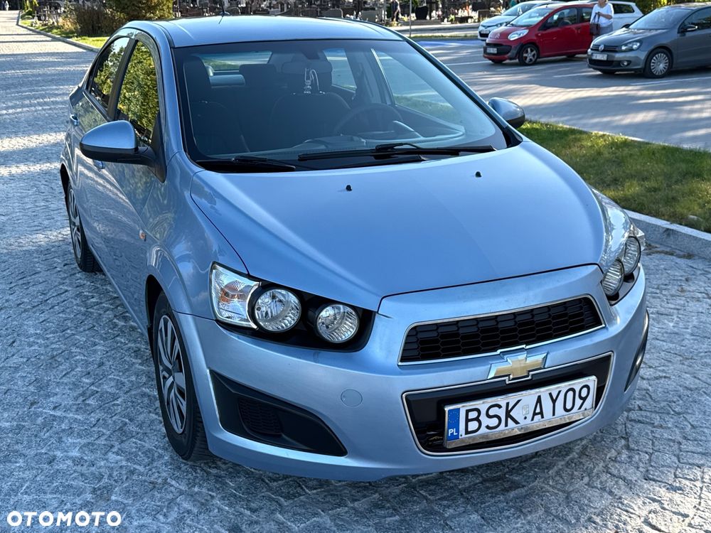 Chevrolet Aveo 1.4 16V Base - 12