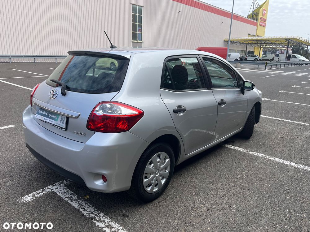 Toyota Auris 1.33 VVT-i Terra - 5