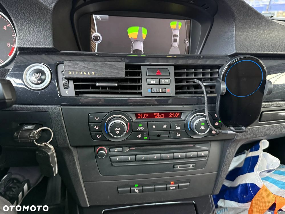 BMW Seria 3 320d - 25