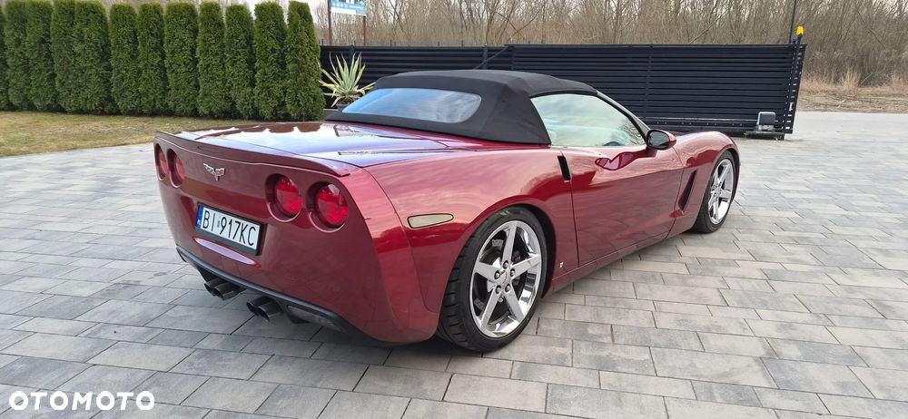 Chevrolet Corvette - 12