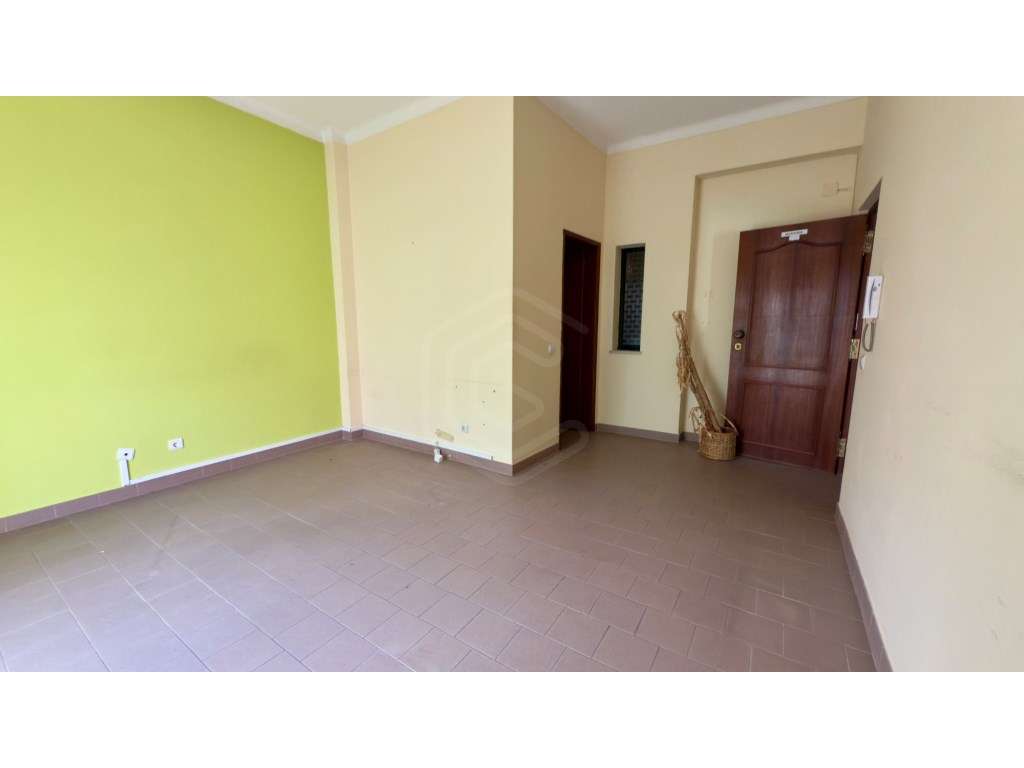 Escritório com 3 divisões no centro da cidade de Loulé, Algarve - Grande imagem: 5/27