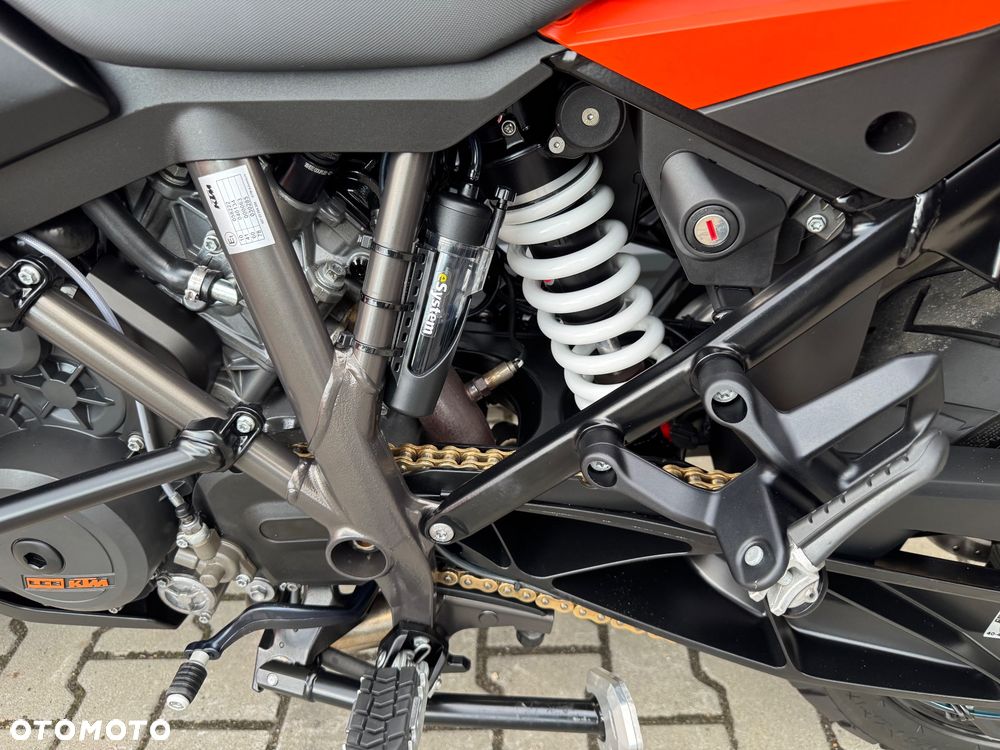 KTM Adventure - 18