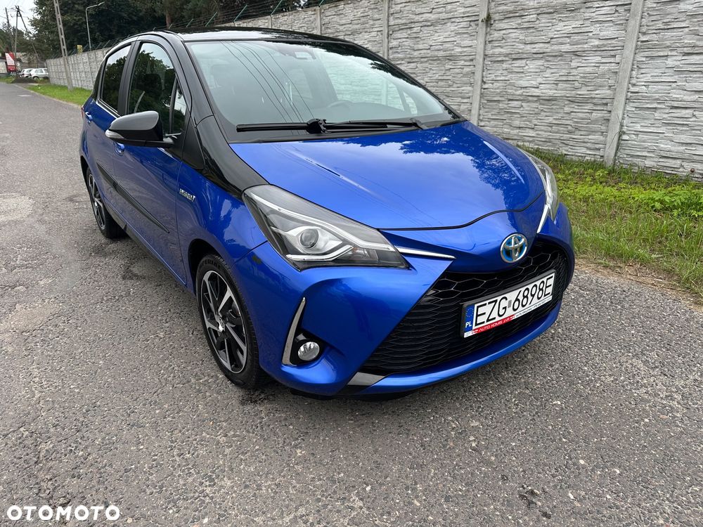 Toyota Yaris Hybrid 100 Selection - 10