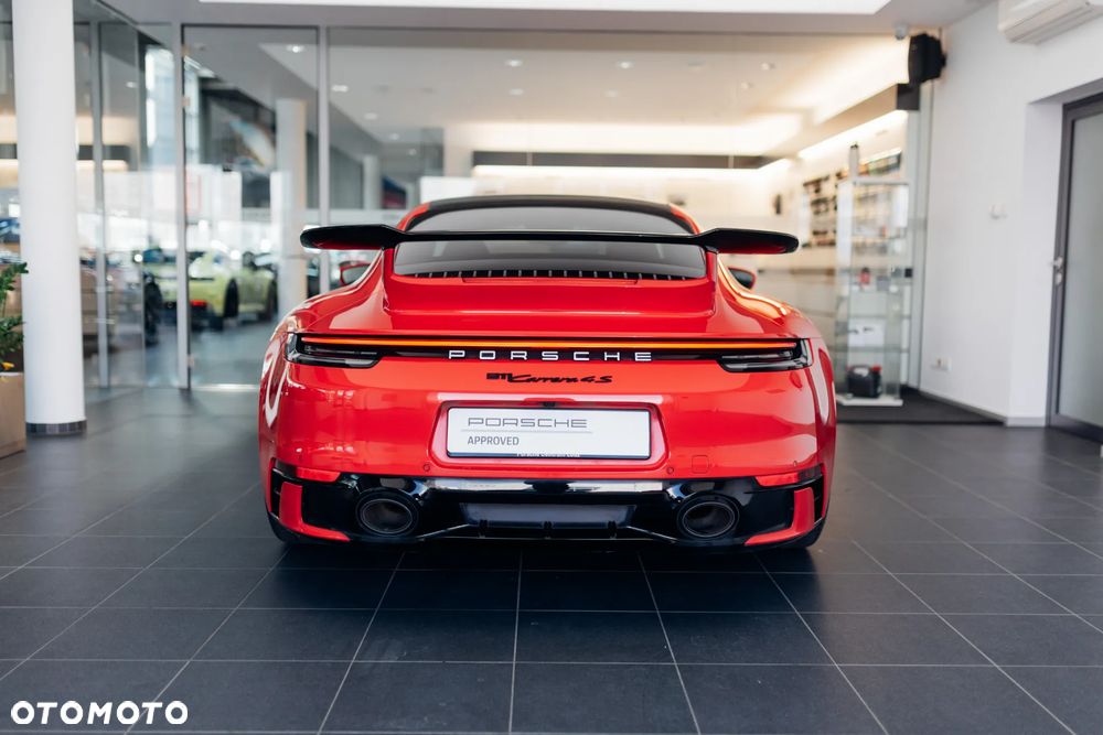 Porsche 911 Carrera 4S - 15