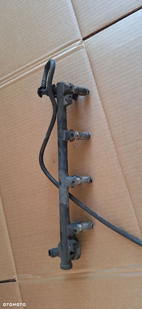 LISTWA WTRYSKOWA SCENIC I 1.6 16V 7700112519 - 3