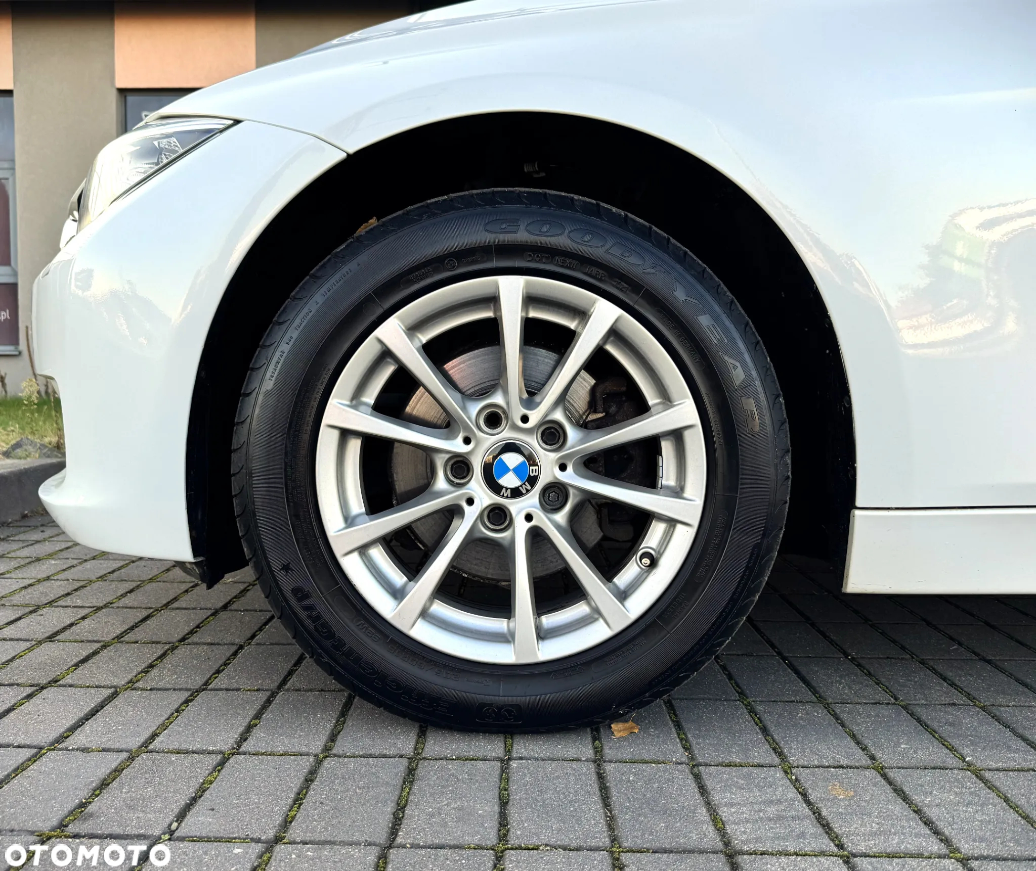 BMW Seria 3 320i Touring xDrive - 15