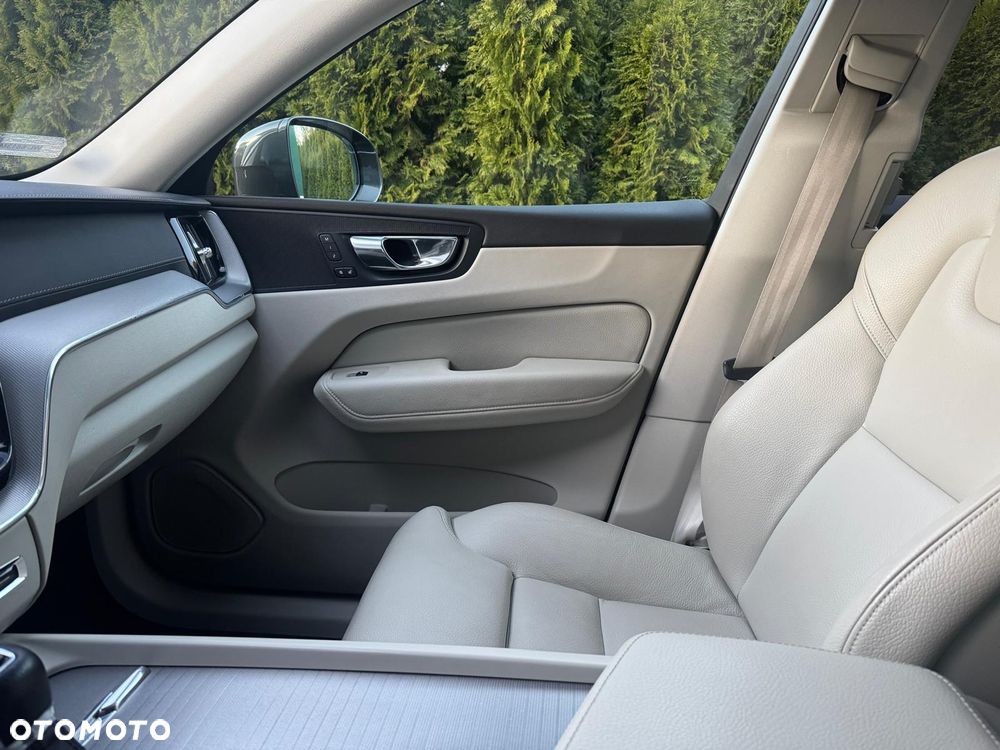 Volvo XC 60 D5 AWD Inscription - 11
