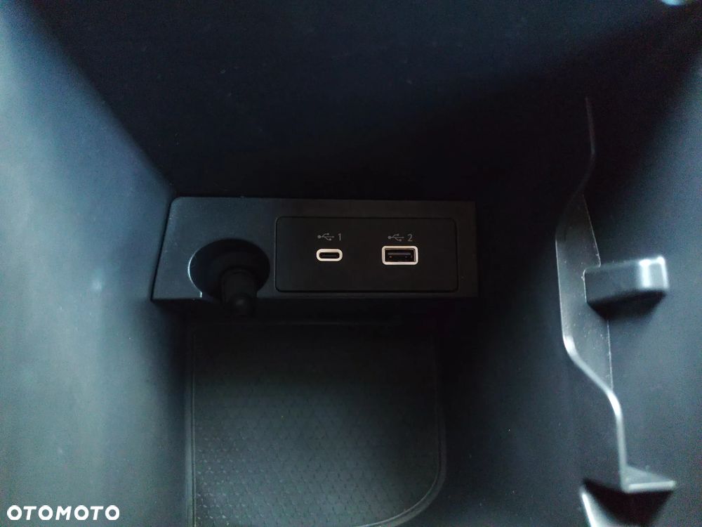 Nissan Qashqai 1.3 DIG-T N-CONNECTA - 34