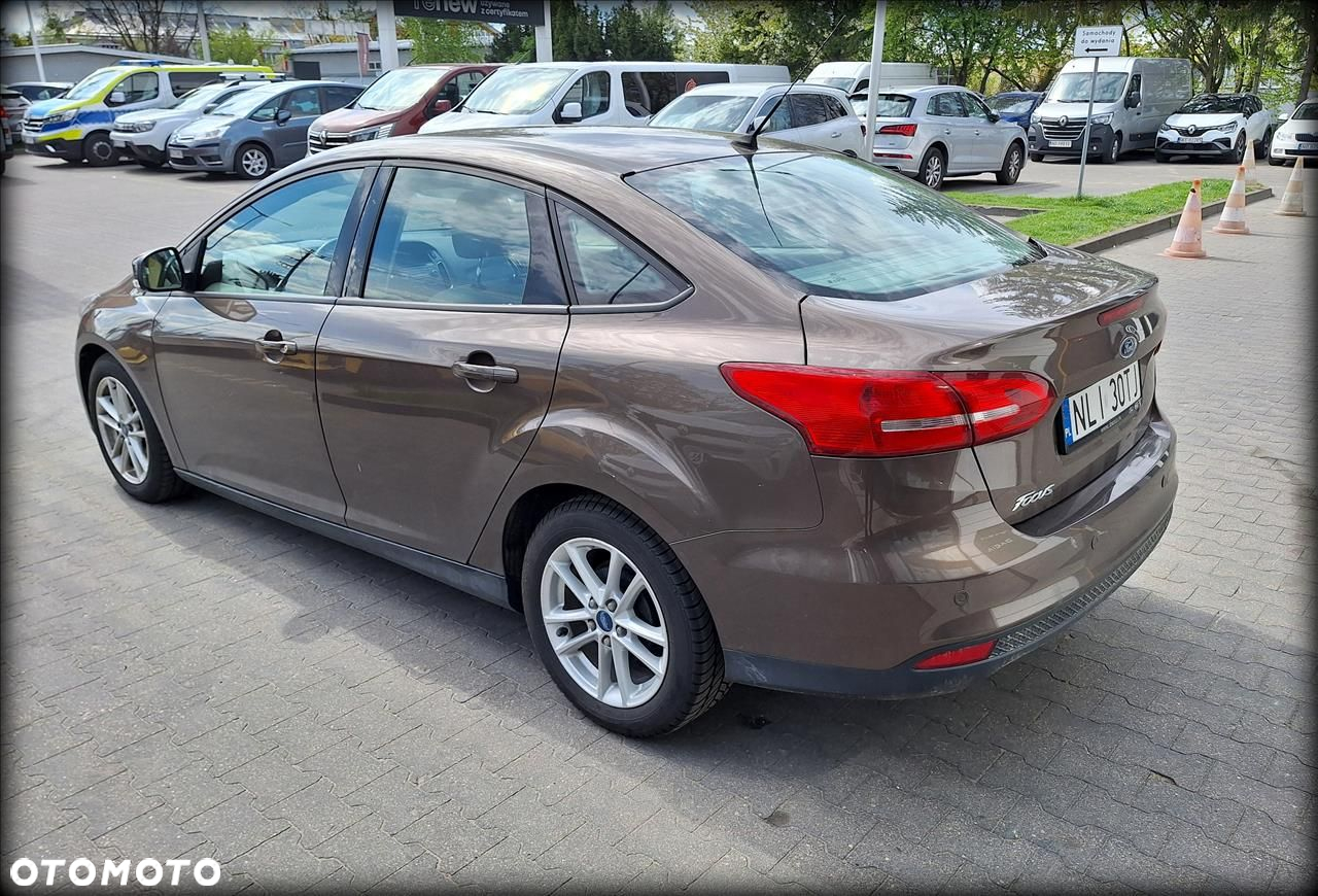 Ford Focus 1.6 Trend - 4