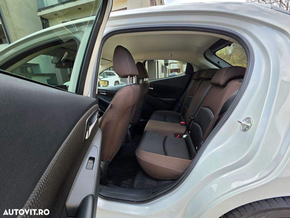 Mazda 2 G90 Takumi - 8