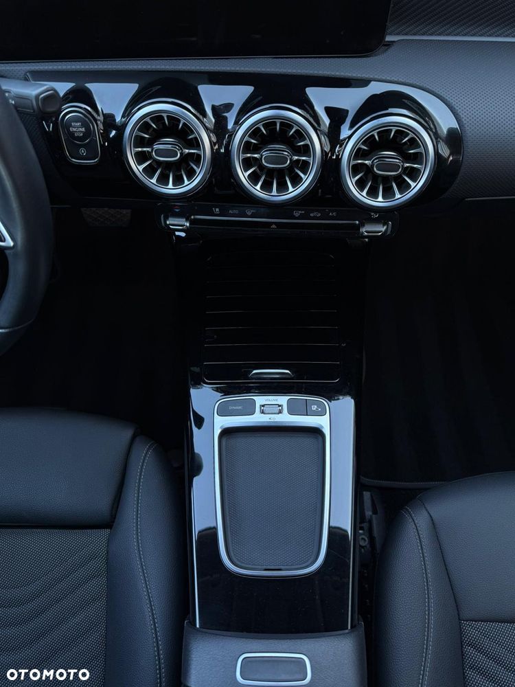 Mercedes-Benz CLA 200 7G-DCT - 6