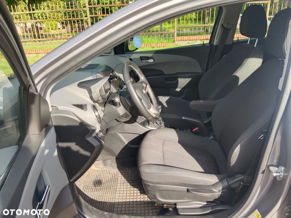 Chevrolet Aveo 1.6 LTZ - 7